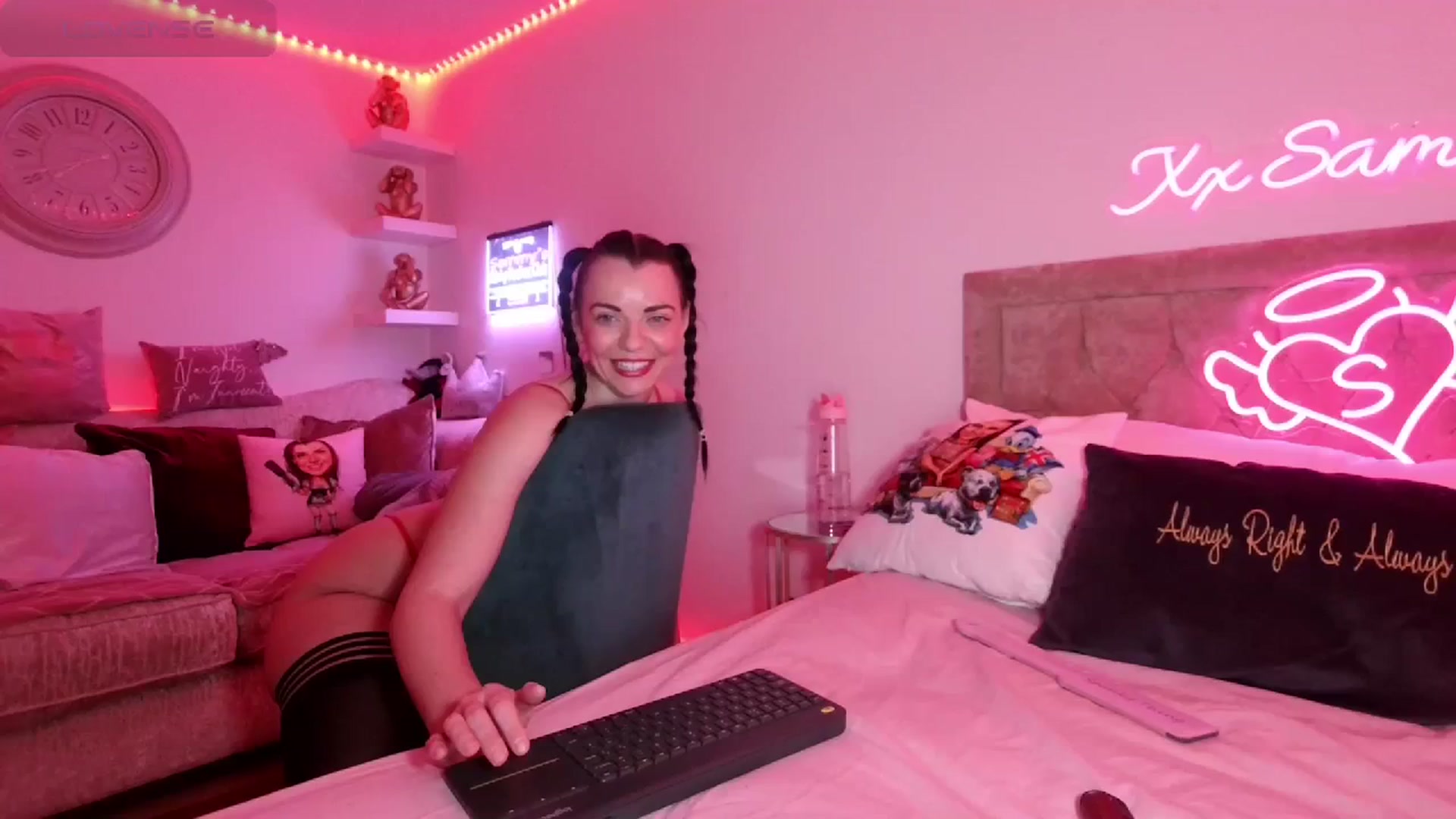 Gallery image thumbnail from innocentSamx's myfreecams stream on, 01/17/2024, 20:09 image 10 of 20