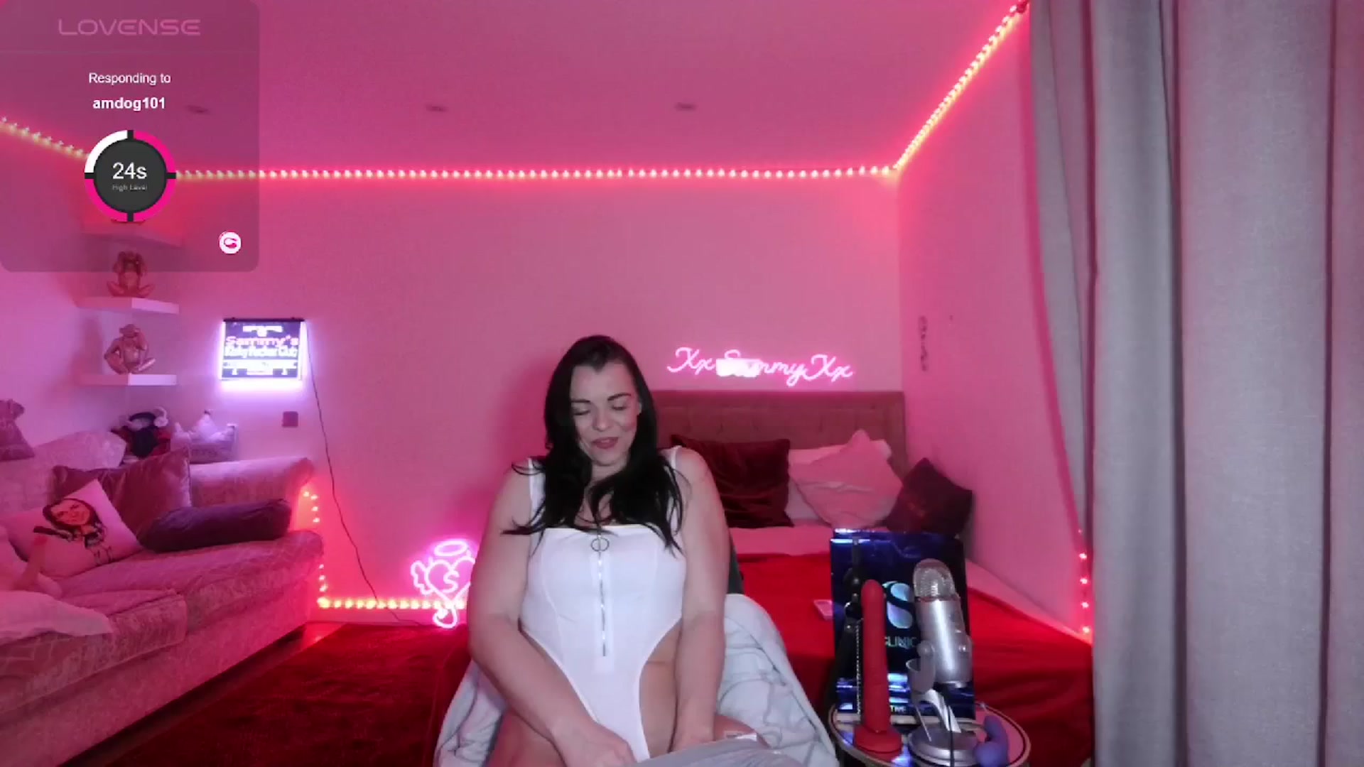 Gallery image thumbnail from innocentSamx's myfreecams stream on, 01/24/2024, 22:04 image 1 of 20