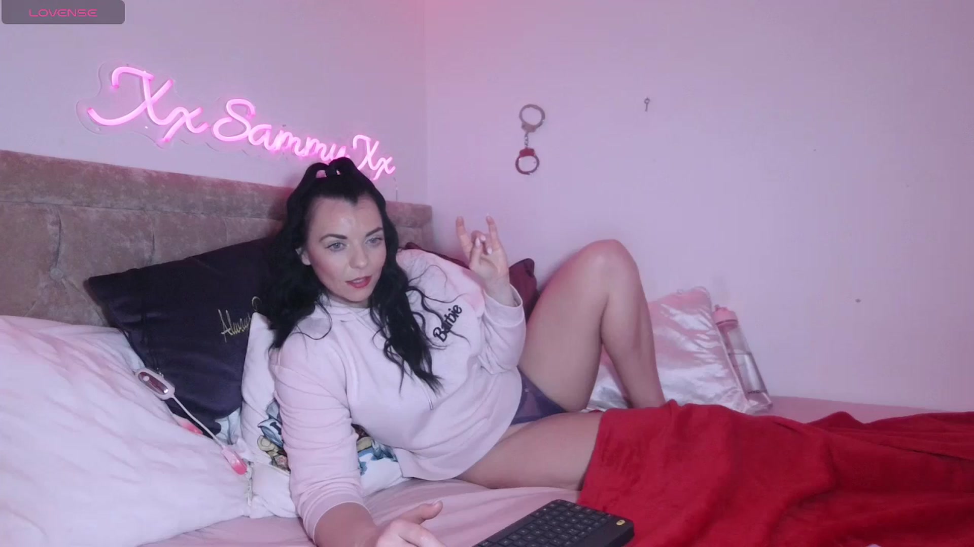 Gallery image thumbnail from innocentSamx's myfreecams stream on, 02/03/2024, 19:18 image 5 of 20