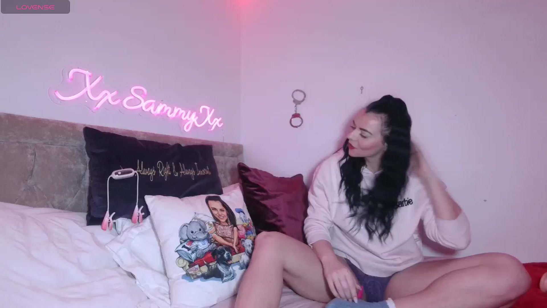 Gallery image thumbnail from innocentSamx's myfreecams stream on, 02/03/2024, 19:18 image 1 of 20