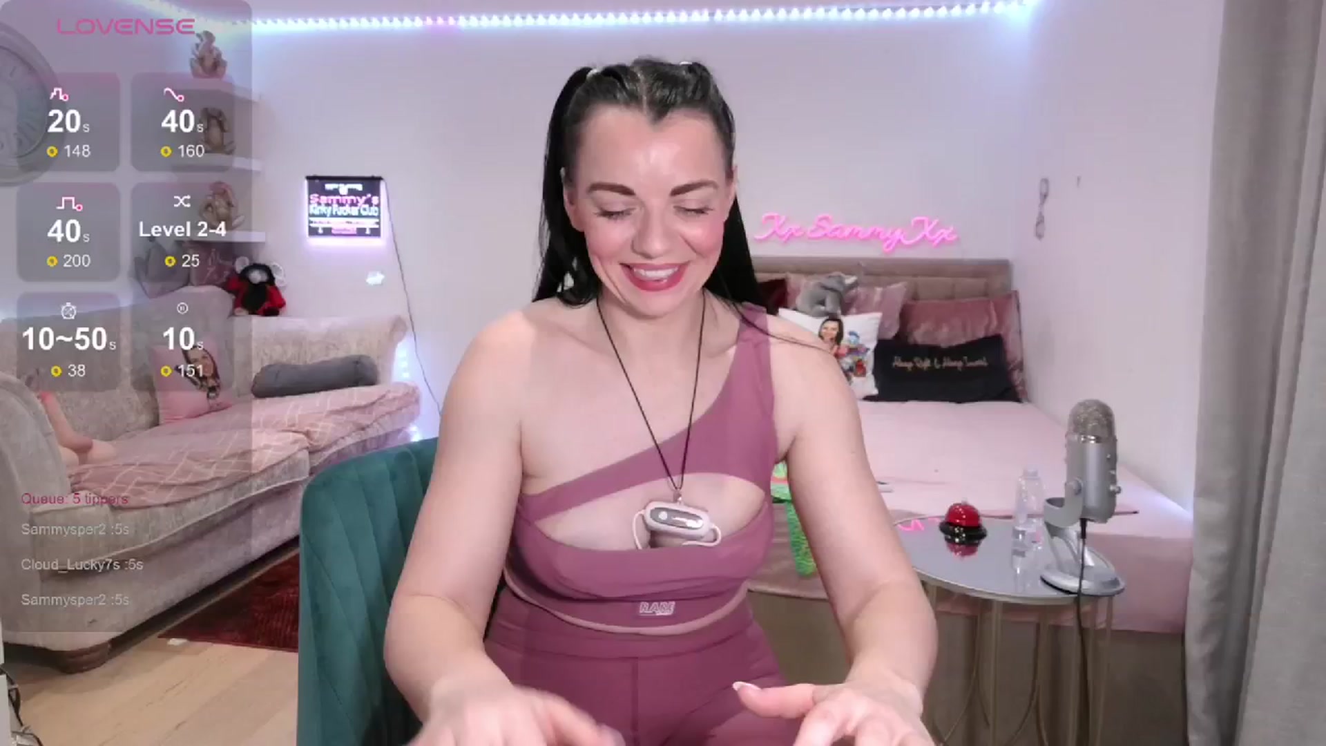 Gallery image thumbnail from innocentSamx's myfreecams stream on, 02/08/2024, 20:52 image 17 of 20