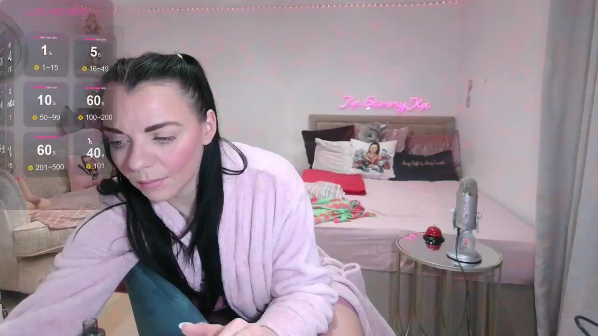Gallery image thumbnail from innocentSamx's myfreecams stream on, 02/08/2024, 21:34 image 16 of 20