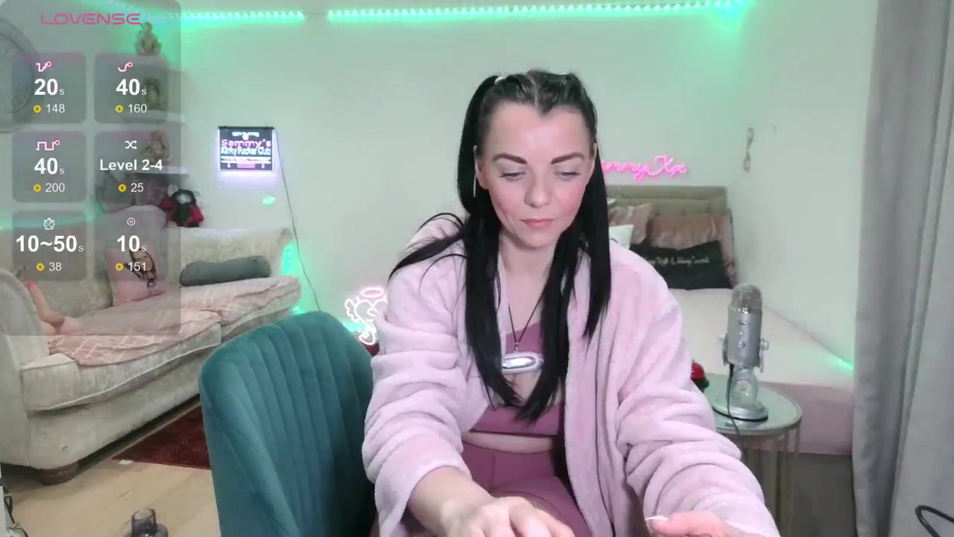 Gallery image thumbnail from innocentSamx's myfreecams stream on, 02/08/2024, 21:34 image 18 of 20