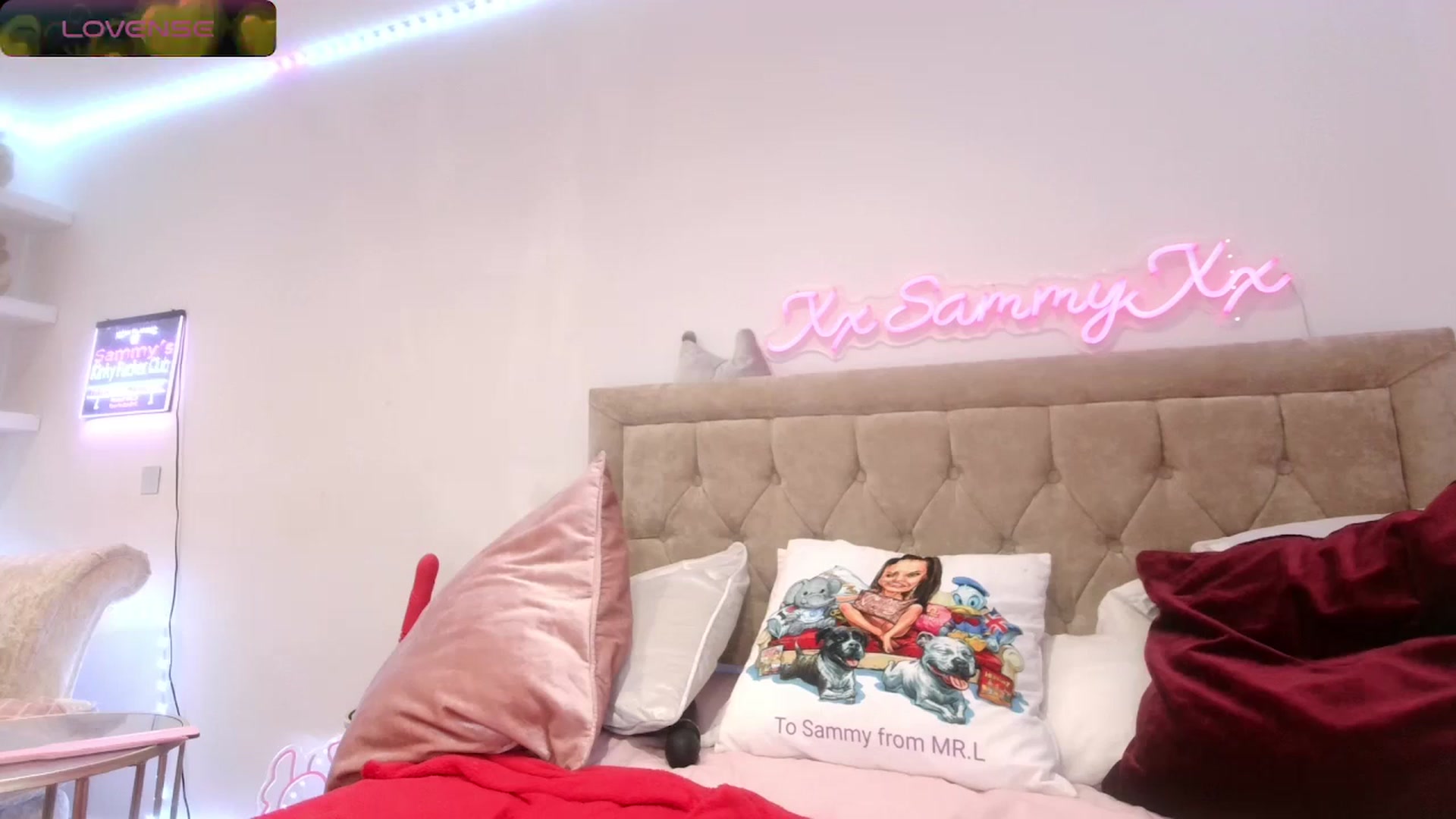Gallery image thumbnail from innocentSamx's myfreecams stream on, 03/03/2024, 19:18 image 9 of 20