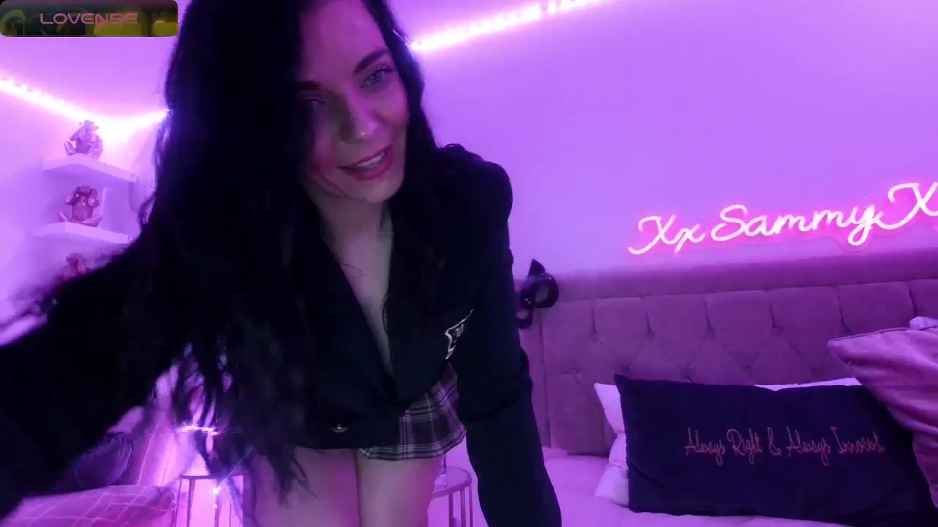 Gallery image thumbnail from innocentSamx's myfreecams stream on, 03/19/2024, 01:08 image 3 of 20
