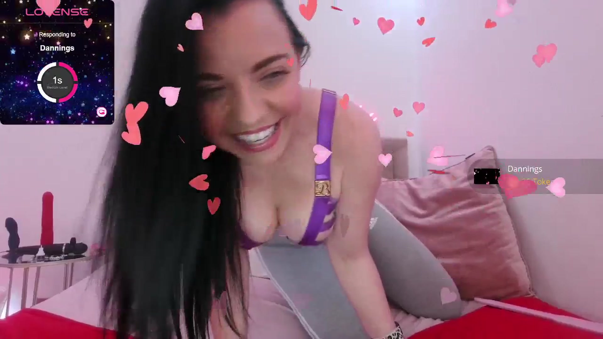 Gallery image thumbnail from innocentSamx's myfreecams stream on, 03/24/2024, 12:46 image 6 of 20