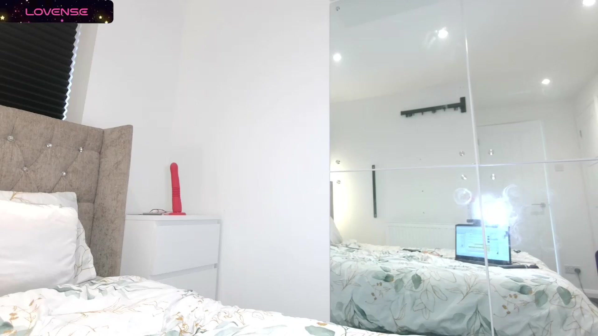 Gallery image thumbnail from innocentSamx's myfreecams stream on, 04/09/2024, 13:55 image 2 of 20