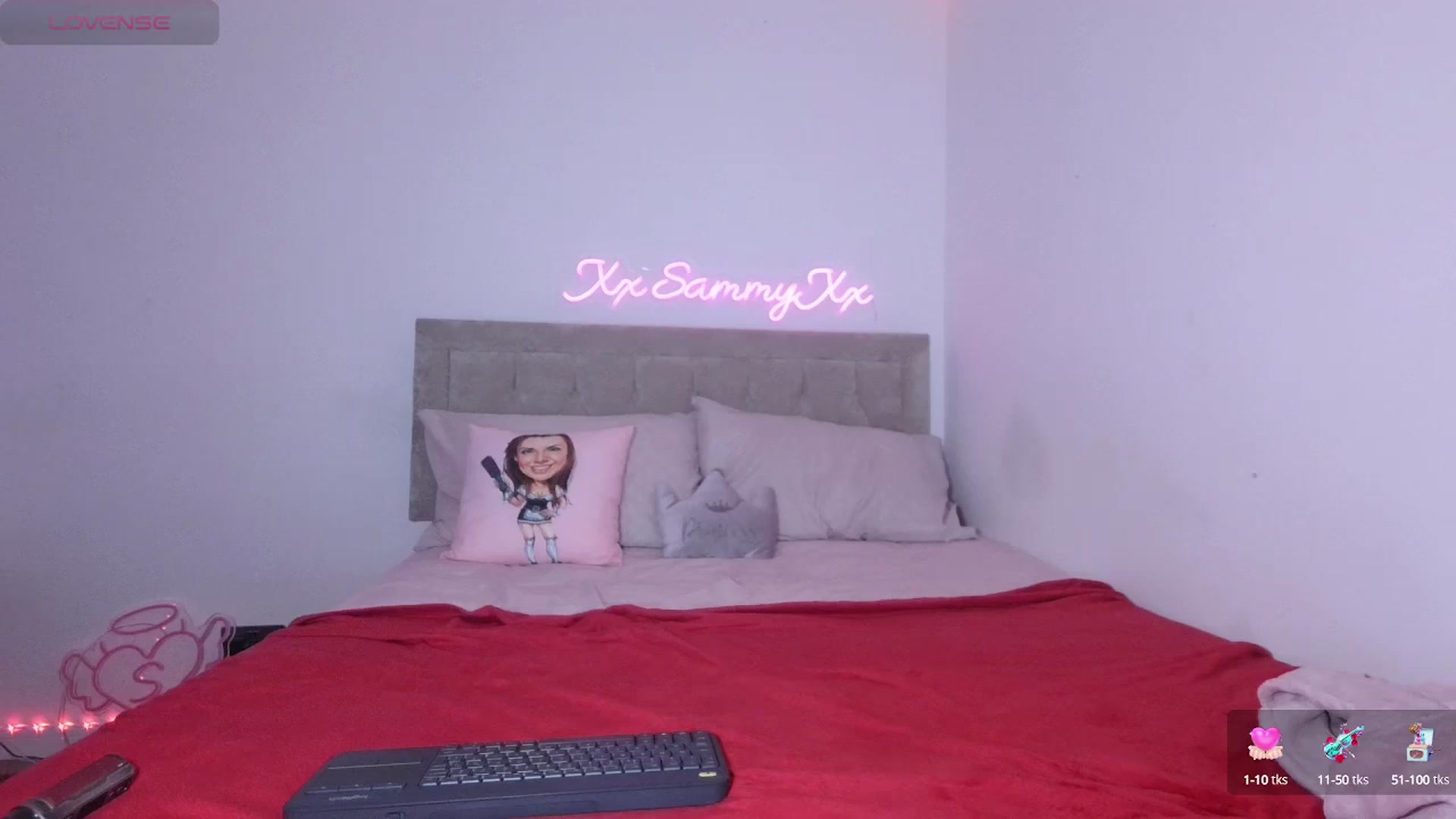 Gallery image thumbnail from innocentSamx's myfreecams stream on, 05/08/2024, 21:05 image 9 of 20