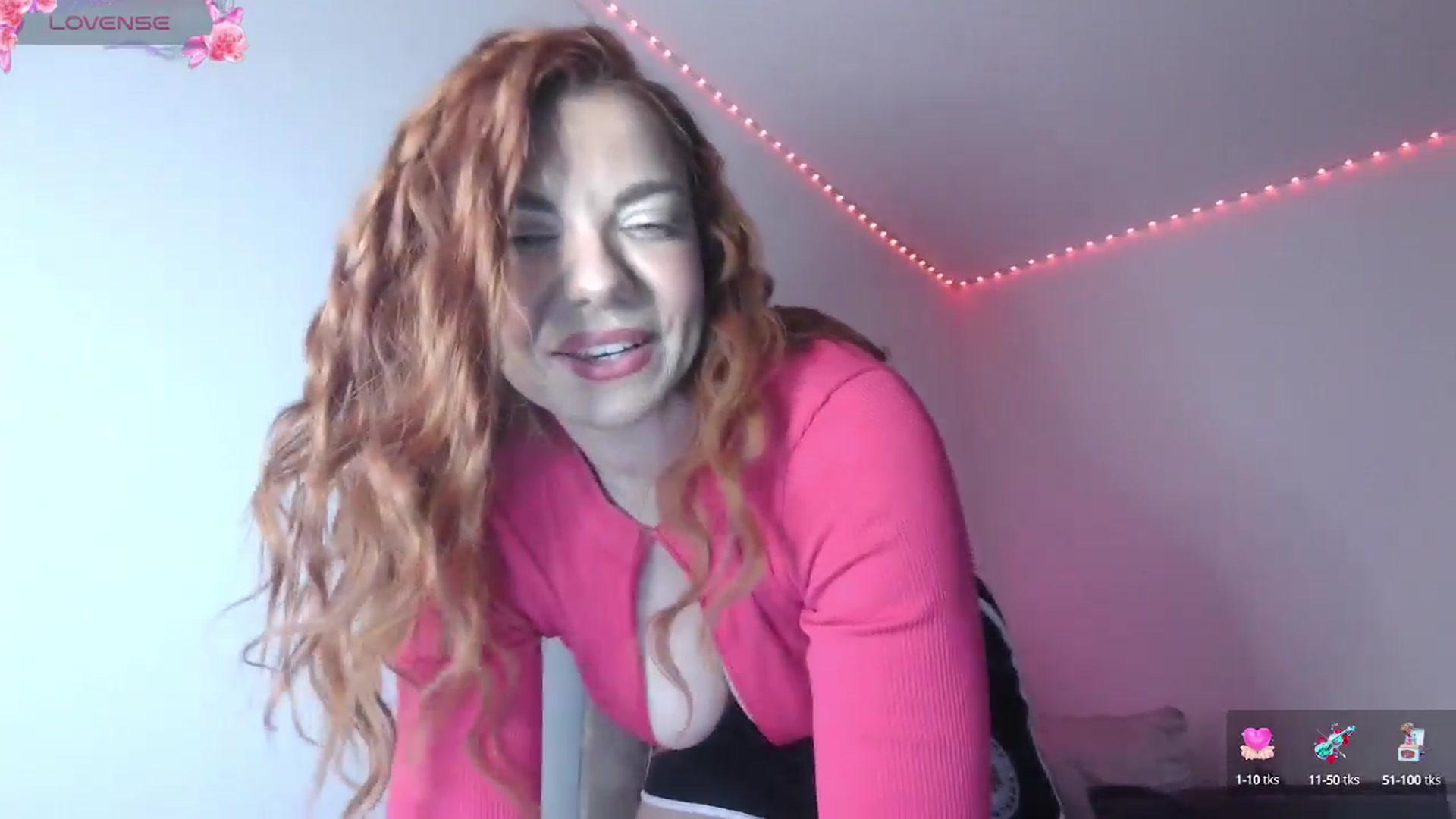 Gallery image thumbnail from innocentSamx's myfreecams stream on, 05/19/2024, 14:24 image 14 of 20