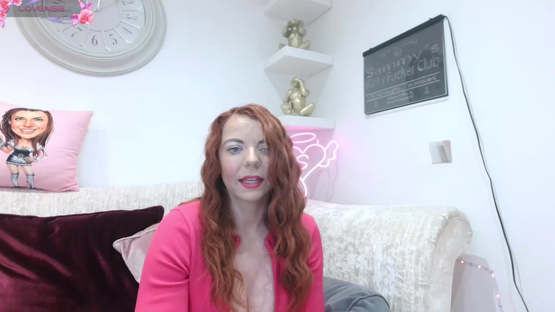 Gallery image thumbnail from innocentSamx's myfreecams stream on, 05/19/2024, 14:24 image 1 of 20