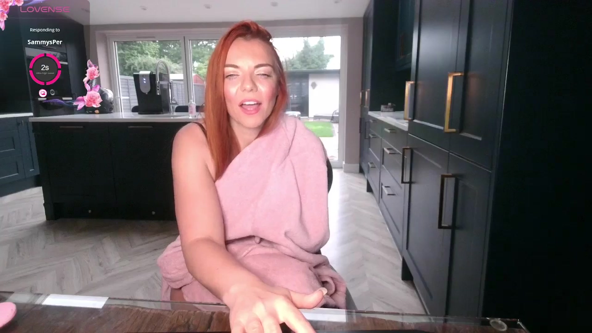 Gallery image thumbnail from innocentSamx's myfreecams stream on, 05/28/2024, 20:15 image 4 of 20