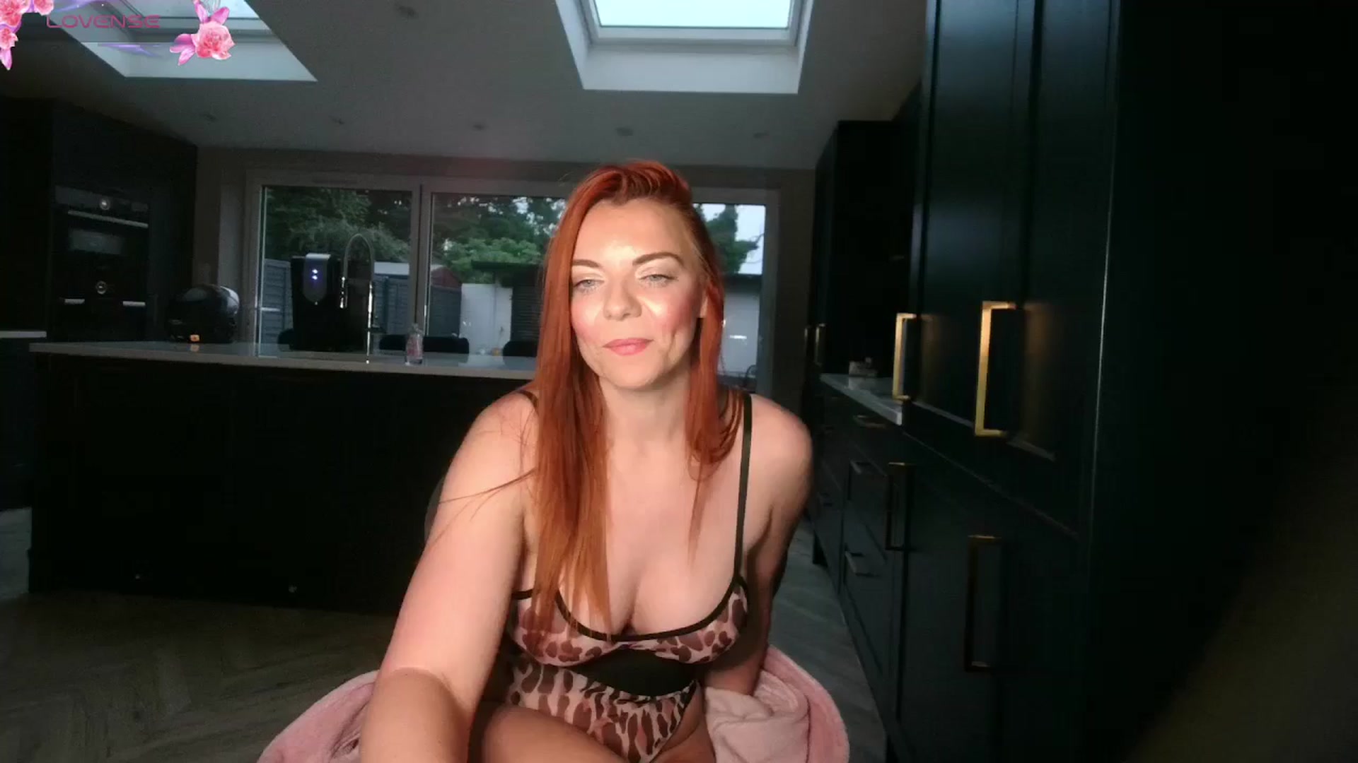 Gallery image thumbnail from innocentSamx's myfreecams stream on, 05/28/2024, 20:33 image 1 of 20