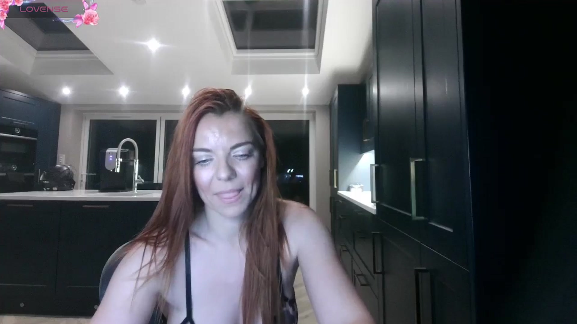 Gallery image thumbnail from innocentSamx's myfreecams stream on, 05/28/2024, 22:42 image 18 of 20