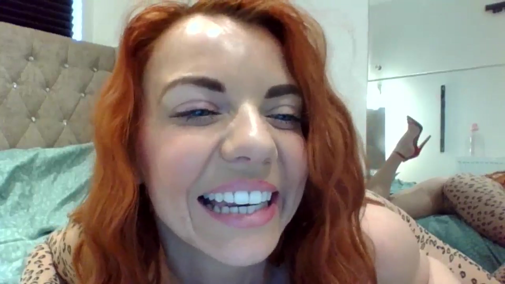 Gallery image thumbnail from innocentSamx's myfreecams stream on, 06/16/2024, 15:00 image 9 of 20