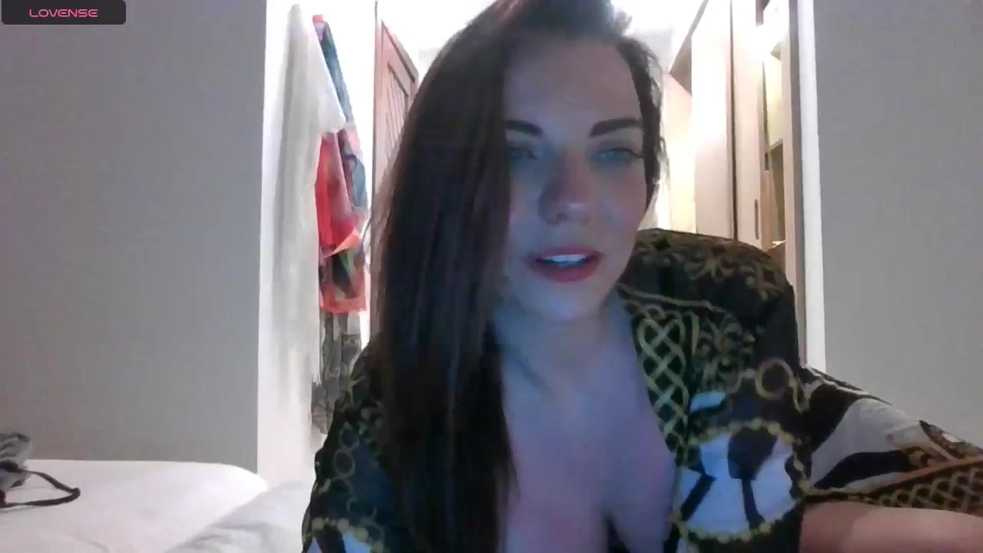 Gallery image thumbnail from innocentSamx's myfreecams stream on, 07/27/2024, 23:15 image 12 of 20