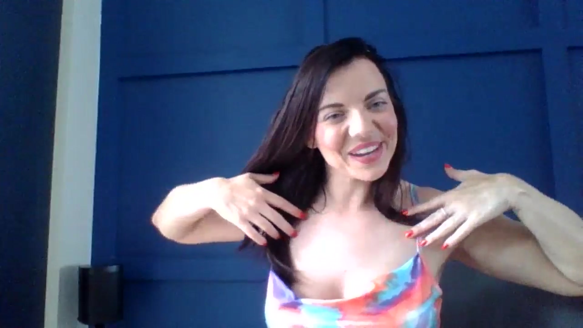 Gallery image thumbnail from innocentSamx's myfreecams stream on, 08/14/2024, 15:19 image 4 of 20