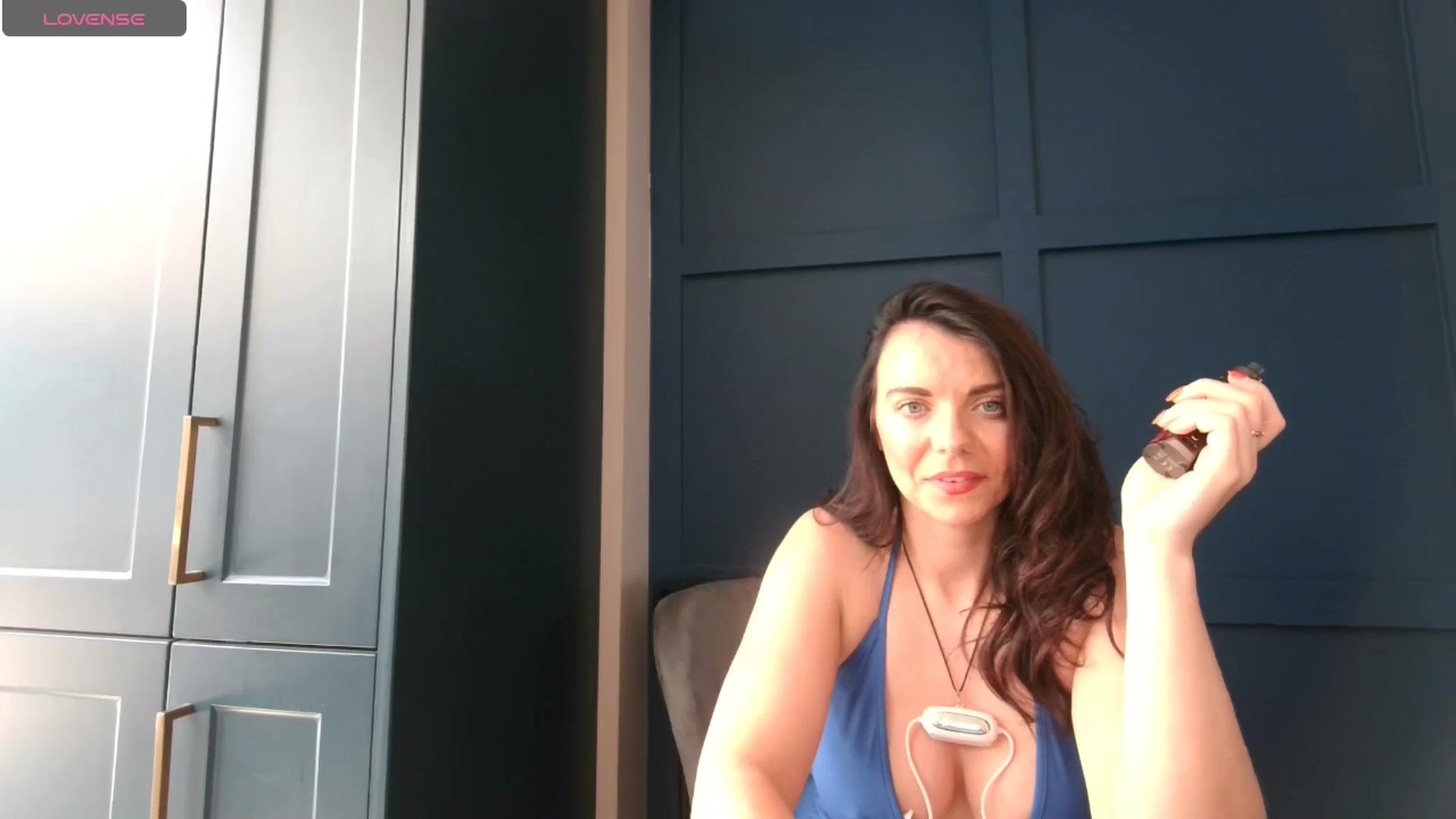 Gallery image thumbnail from innocentSamx's myfreecams stream on, 08/16/2024, 15:27 image 10 of 20