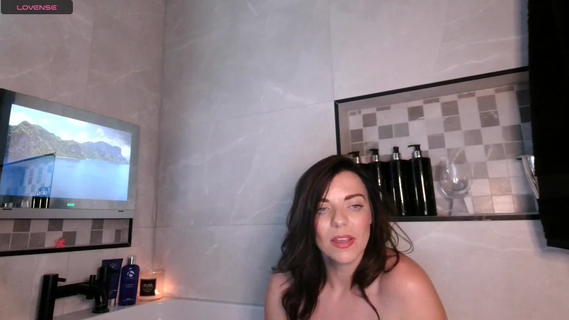 Gallery image thumbnail from innocentSamx's myfreecams stream on, 08/16/2024, 20:05 image 15 of 20