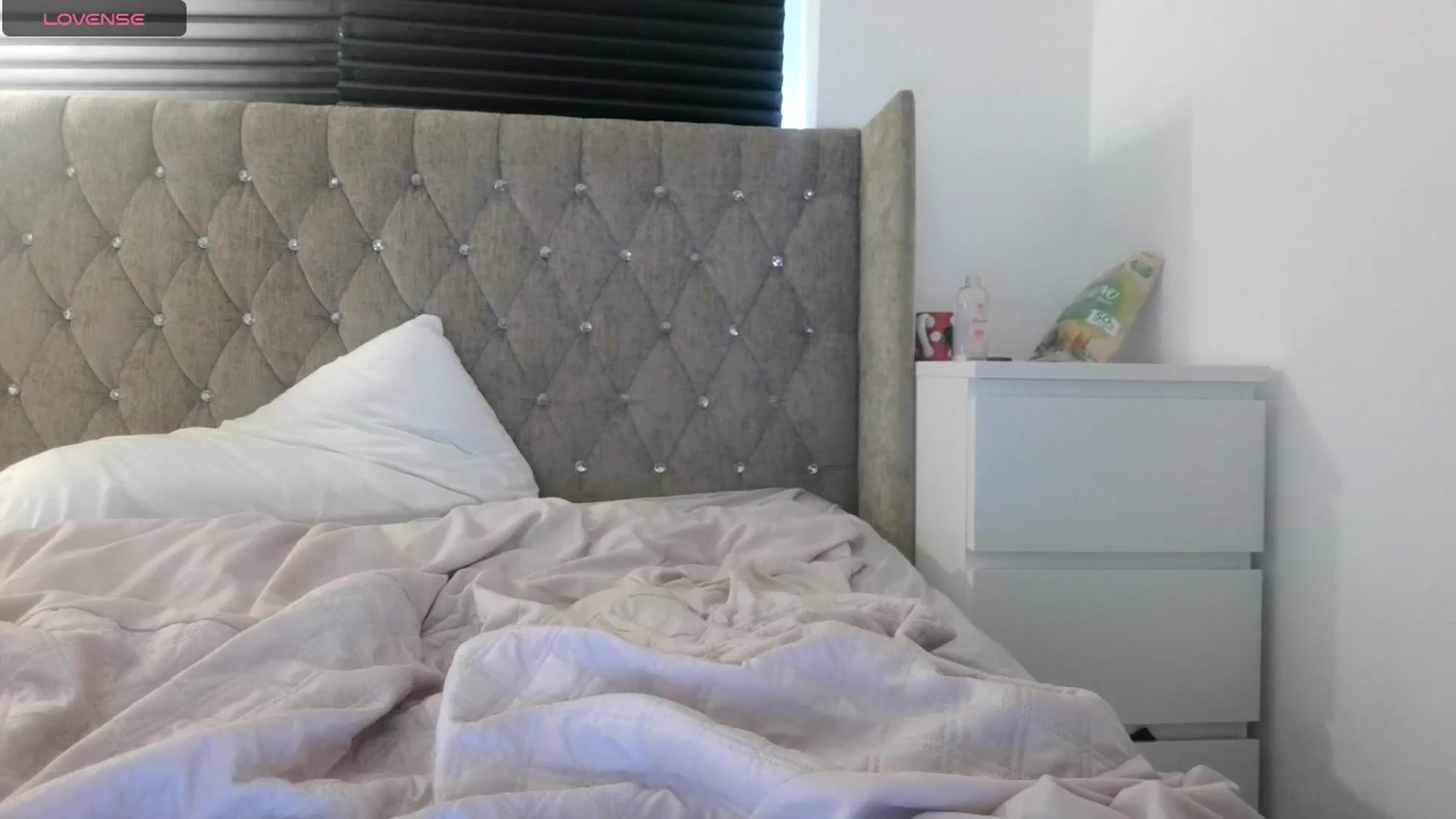 Gallery image thumbnail from innocentSamx's myfreecams stream on, 08/31/2024, 15:11 image 7 of 20