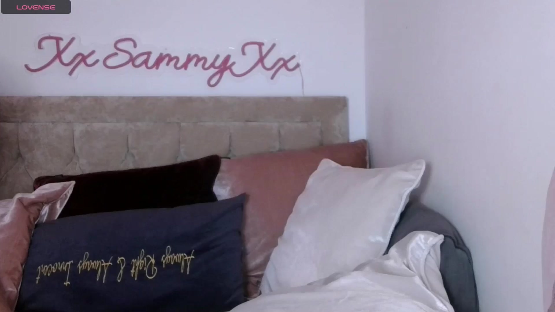Gallery image thumbnail from innocentSamx's myfreecams stream on, 09/04/2024, 21:16 image 5 of 20