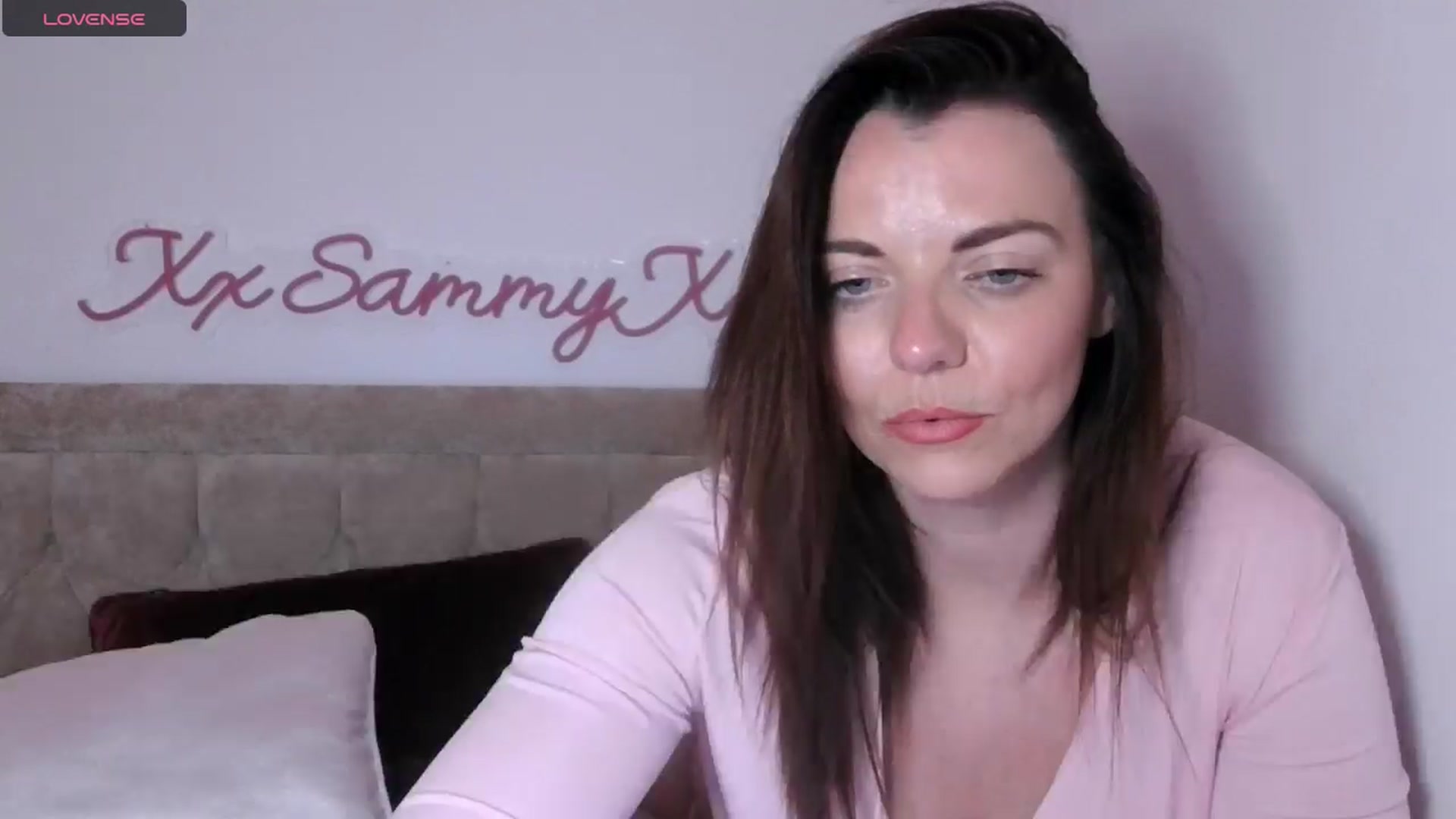 Gallery image thumbnail from innocentSamx's myfreecams stream on, 09/04/2024, 22:03 image 5 of 20