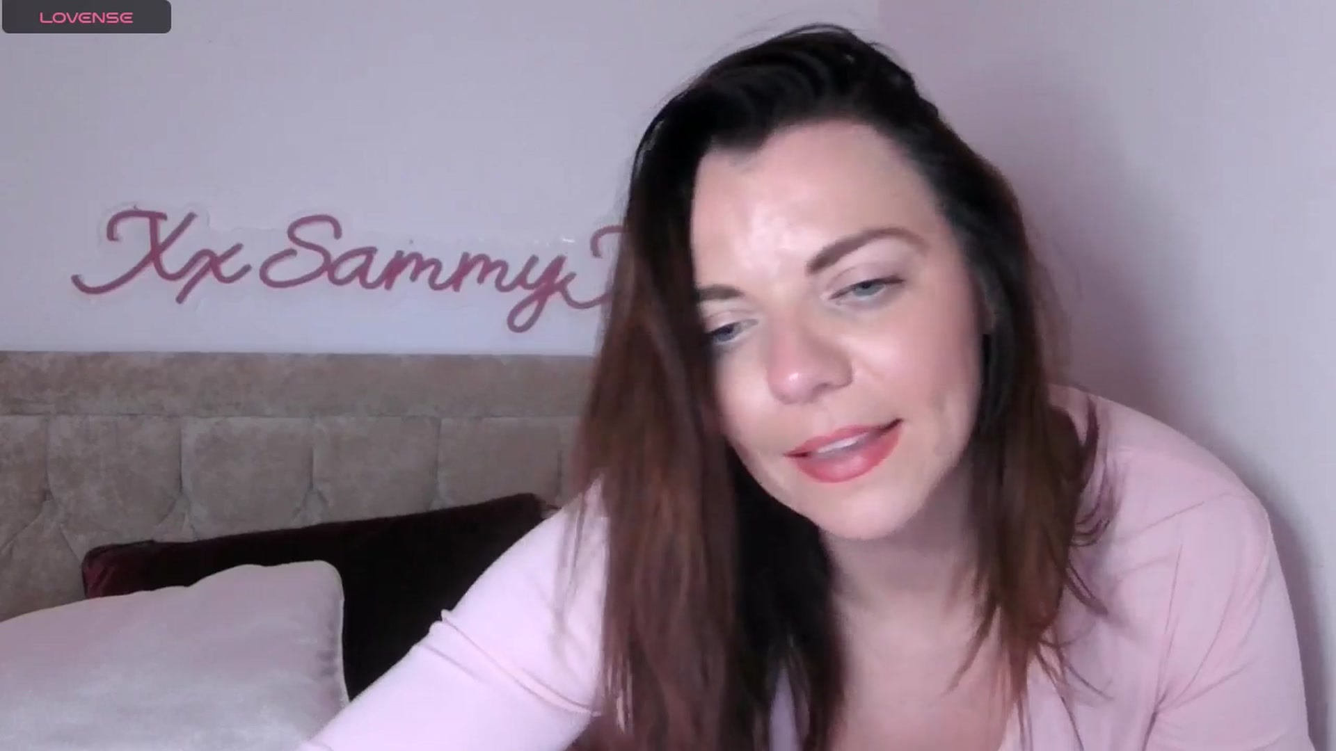 Gallery image thumbnail from innocentSamx's myfreecams stream on, 09/04/2024, 22:03 image 6 of 20