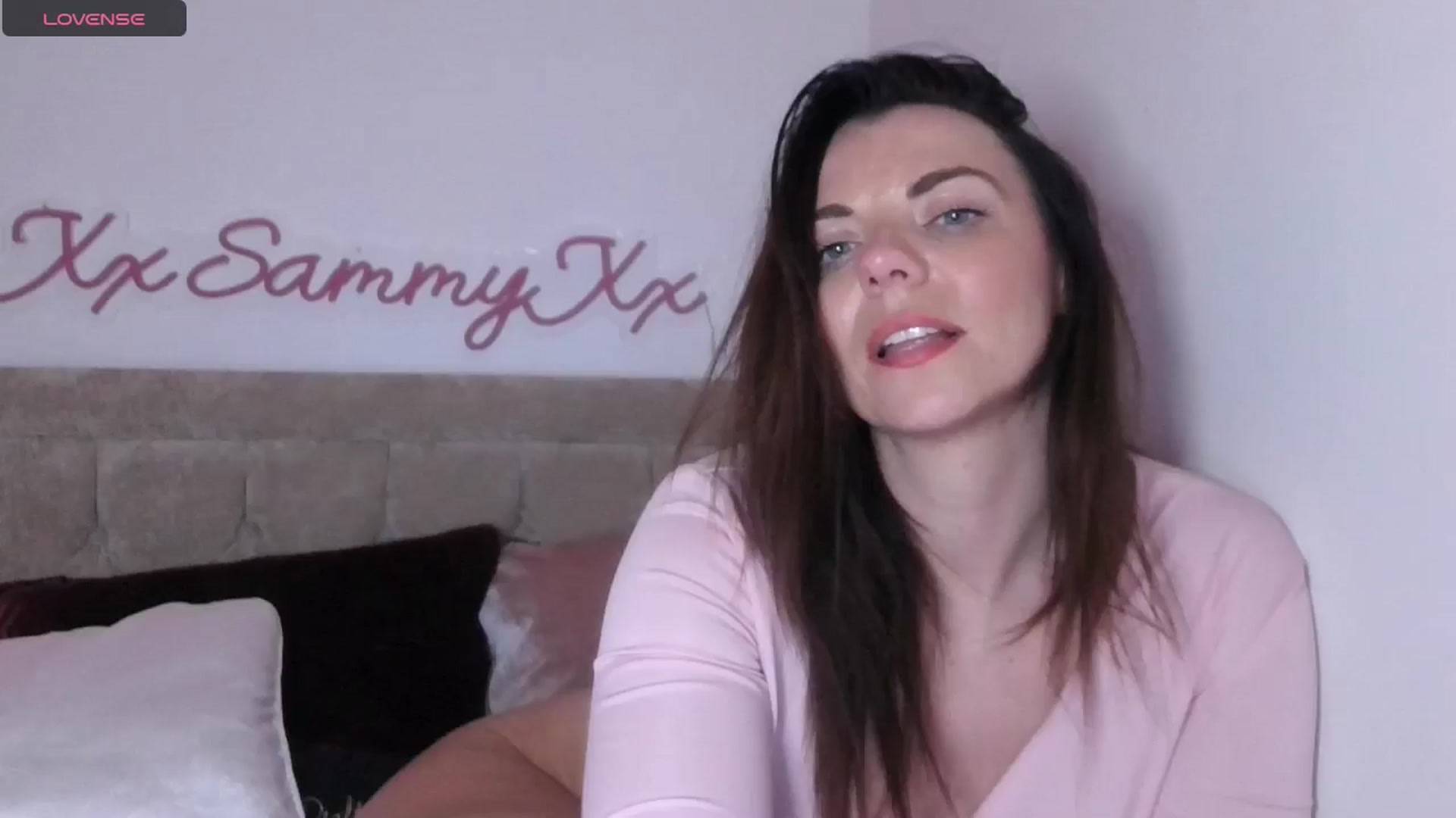 Gallery image thumbnail from innocentSamx's myfreecams stream on, 09/04/2024, 22:03 image 8 of 20