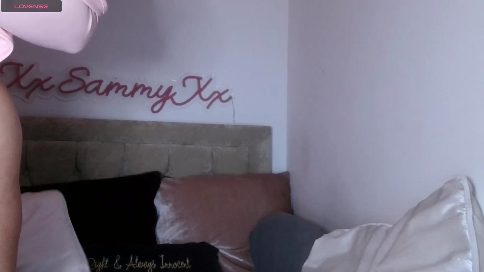 Gallery image thumbnail from innocentSamx's myfreecams stream on, 09/04/2024, 22:03 image 18 of 20