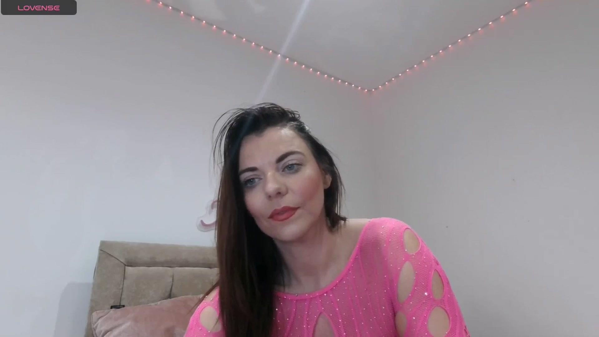 Gallery image thumbnail from innocentSamx's myfreecams stream on, 09/12/2024, 14:24 image 12 of 20