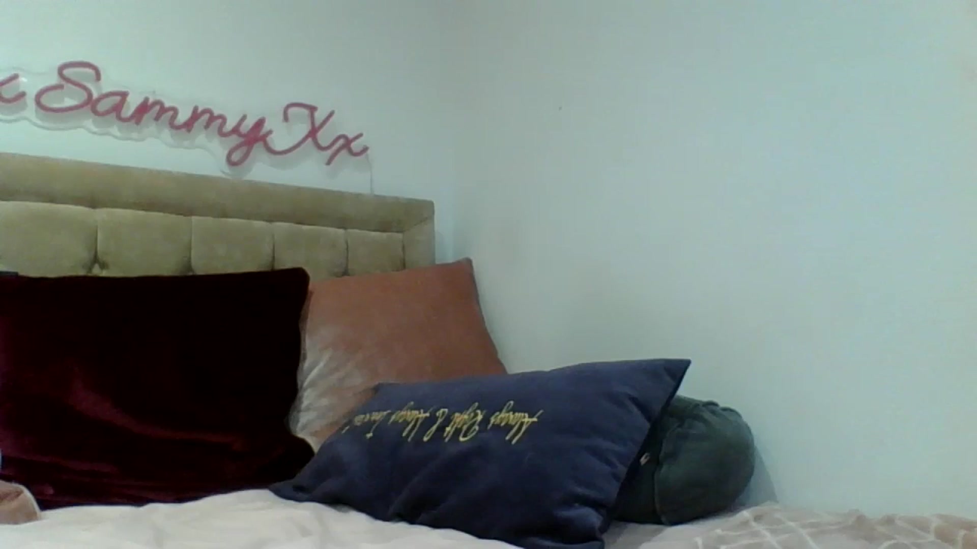 Gallery image thumbnail from innocentSamx's myfreecams stream on, 09/12/2024, 16:12 image 17 of 20