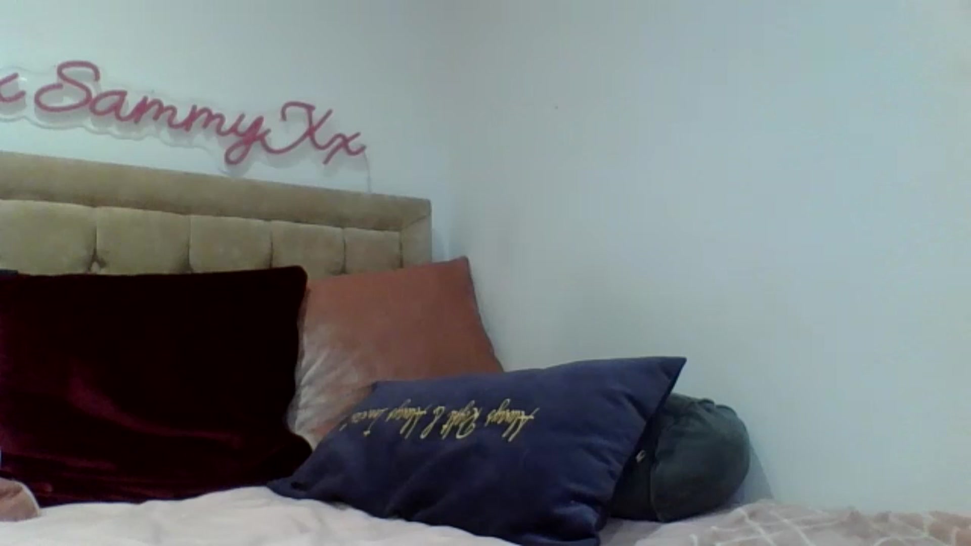 Gallery image thumbnail from innocentSamx's myfreecams stream on, 09/12/2024, 16:12 image 16 of 20