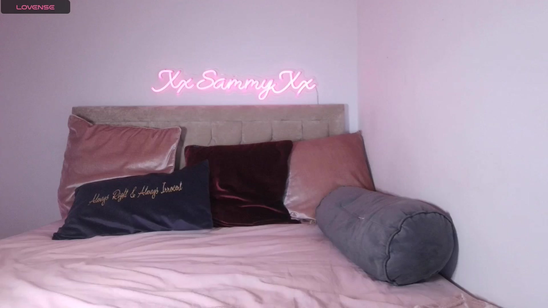 Gallery image thumbnail from innocentSamx's myfreecams stream on, 09/18/2024, 20:17 image 20 of 20
