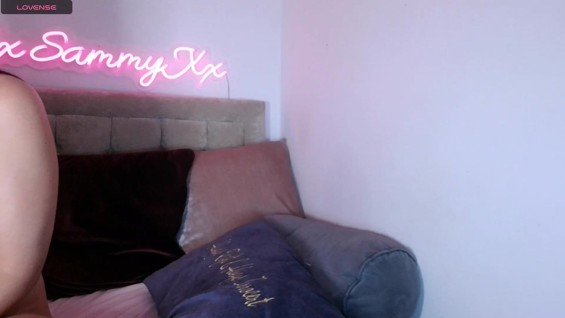 Gallery image thumbnail from innocentSamx's myfreecams stream on, 09/18/2024, 20:58 image 8 of 20