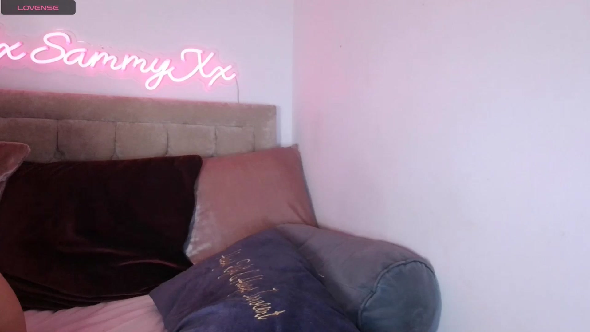 Gallery image thumbnail from innocentSamx's myfreecams stream on, 09/18/2024, 20:58 image 4 of 20