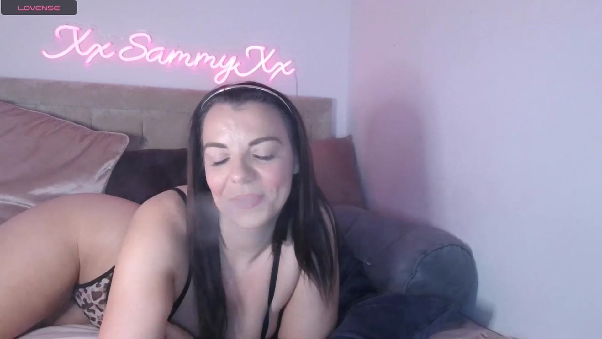Gallery image thumbnail from innocentSamx's myfreecams stream on, 09/18/2024, 20:58 image 13 of 20
