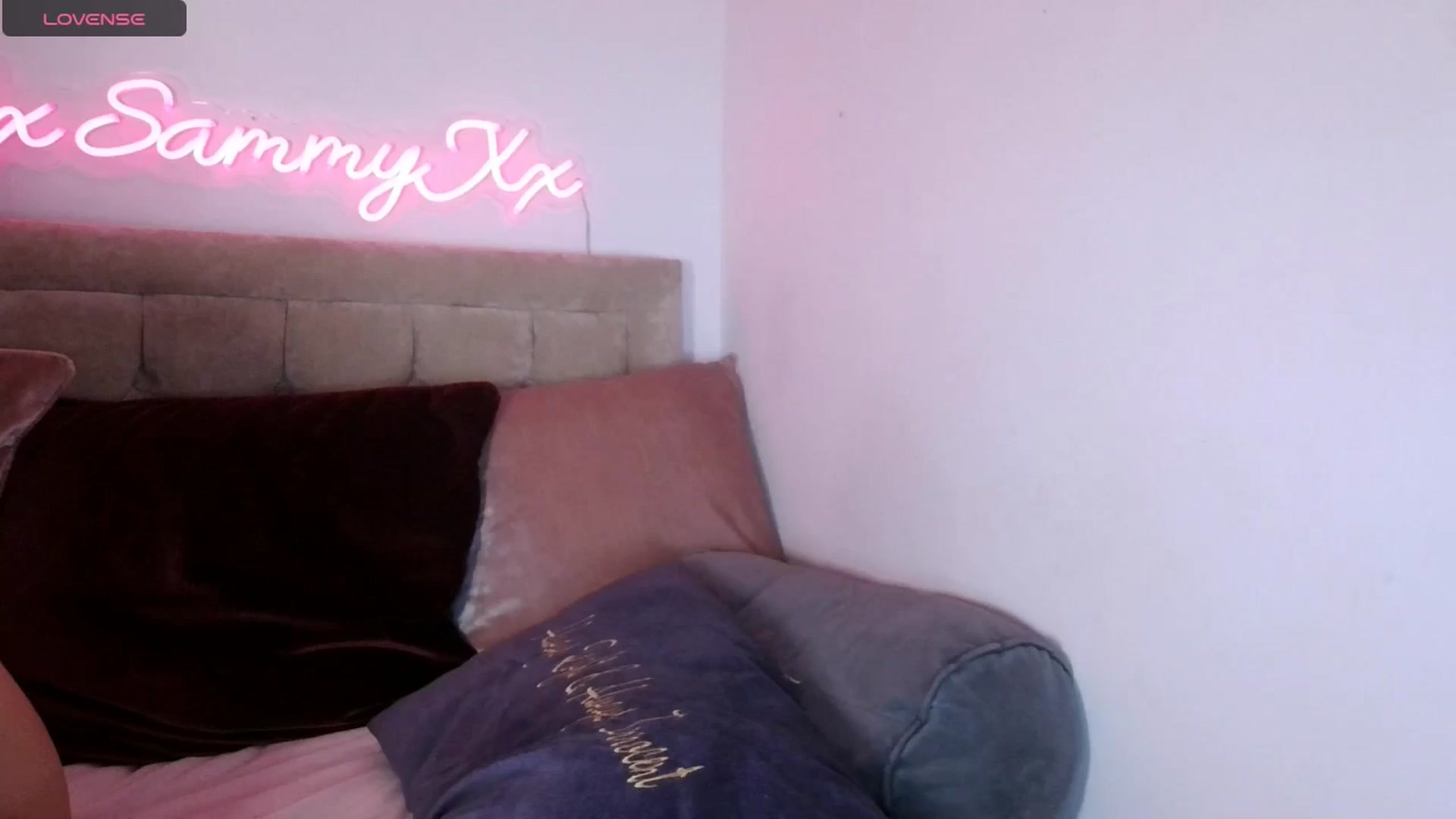 Gallery image thumbnail from innocentSamx's myfreecams stream on, 09/18/2024, 20:58 image 3 of 20