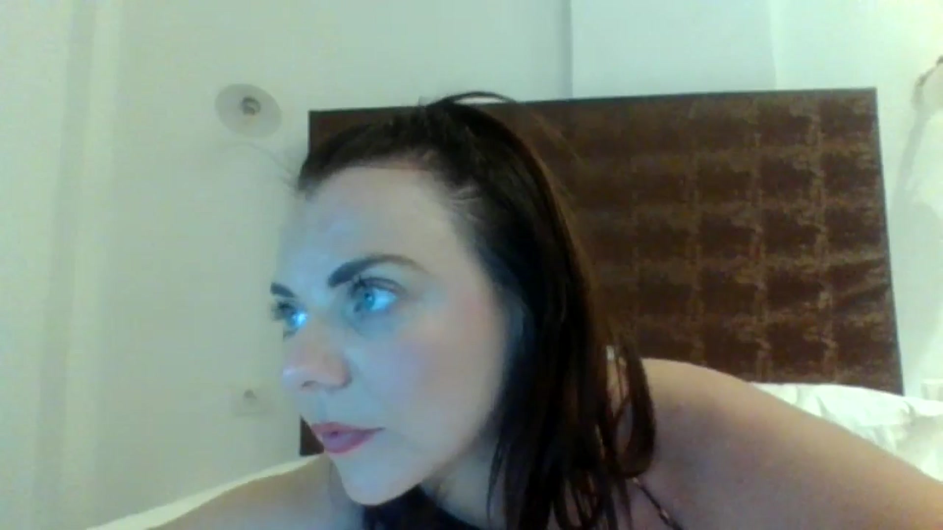 Gallery image thumbnail from innocentSamx's myfreecams stream on, 09/22/2024, 18:48 image 2 of 20