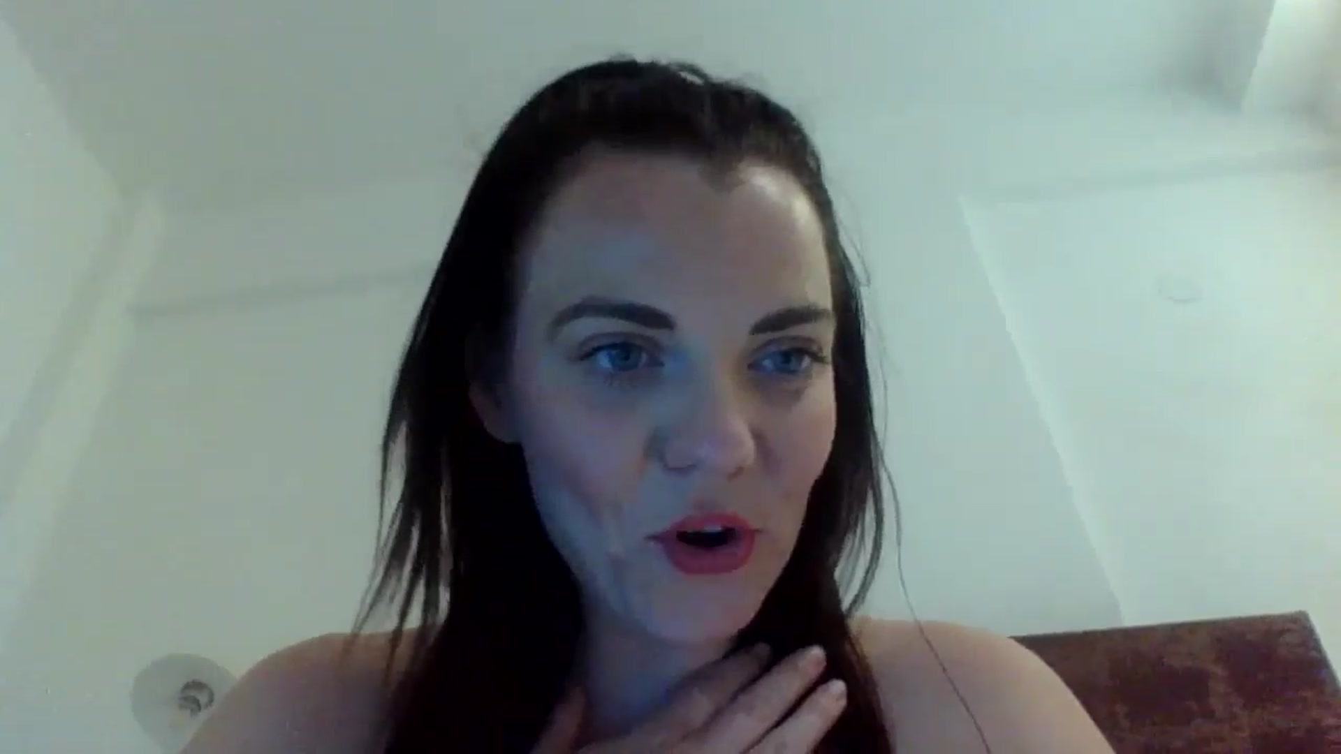 Gallery image thumbnail from innocentSamx's myfreecams stream on, 09/22/2024, 18:48 image 12 of 20
