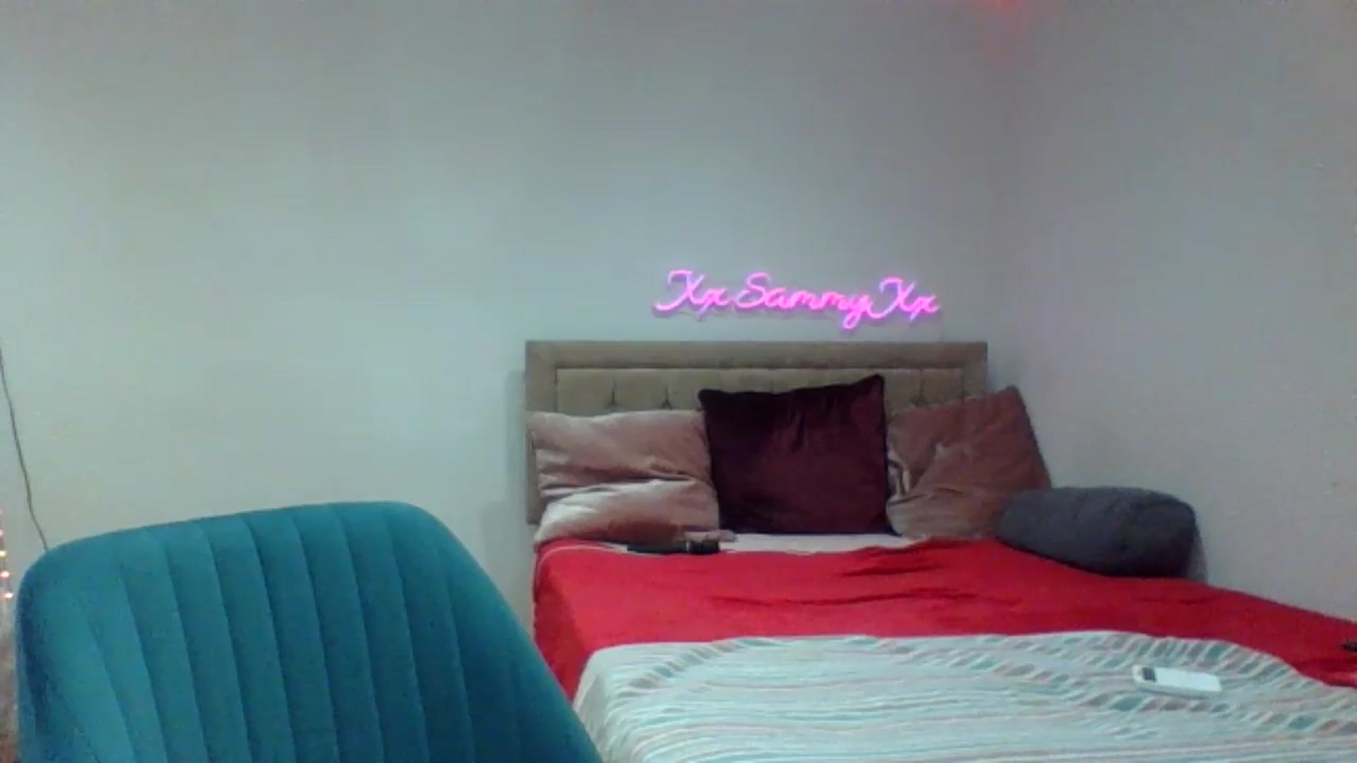 Gallery image thumbnail from innocentSamx's myfreecams stream on, 10/16/2024, 14:11 image 16 of 20