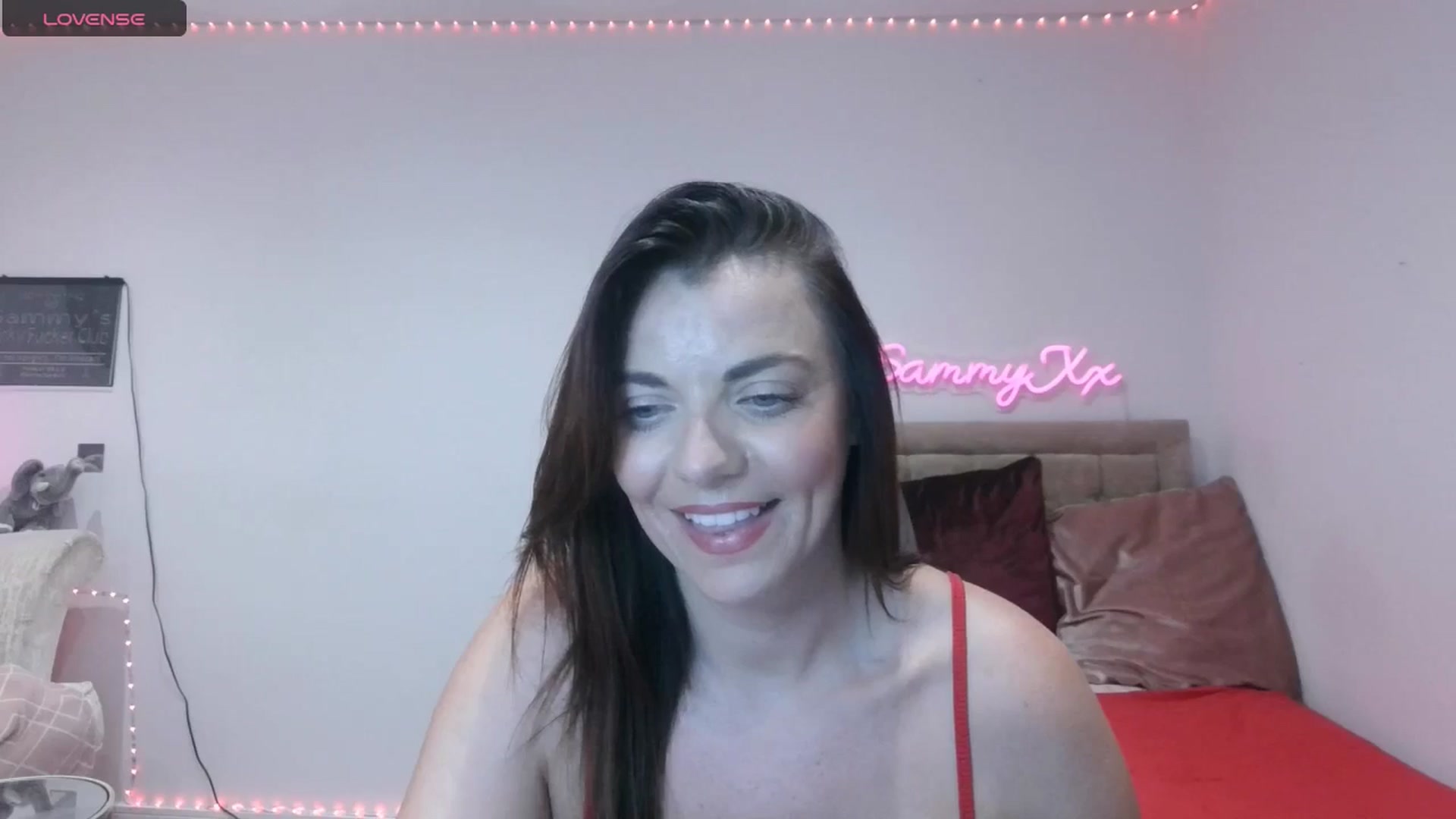 Gallery image thumbnail from innocentSamx's myfreecams stream on, 10/16/2024, 17:03 image 12 of 20