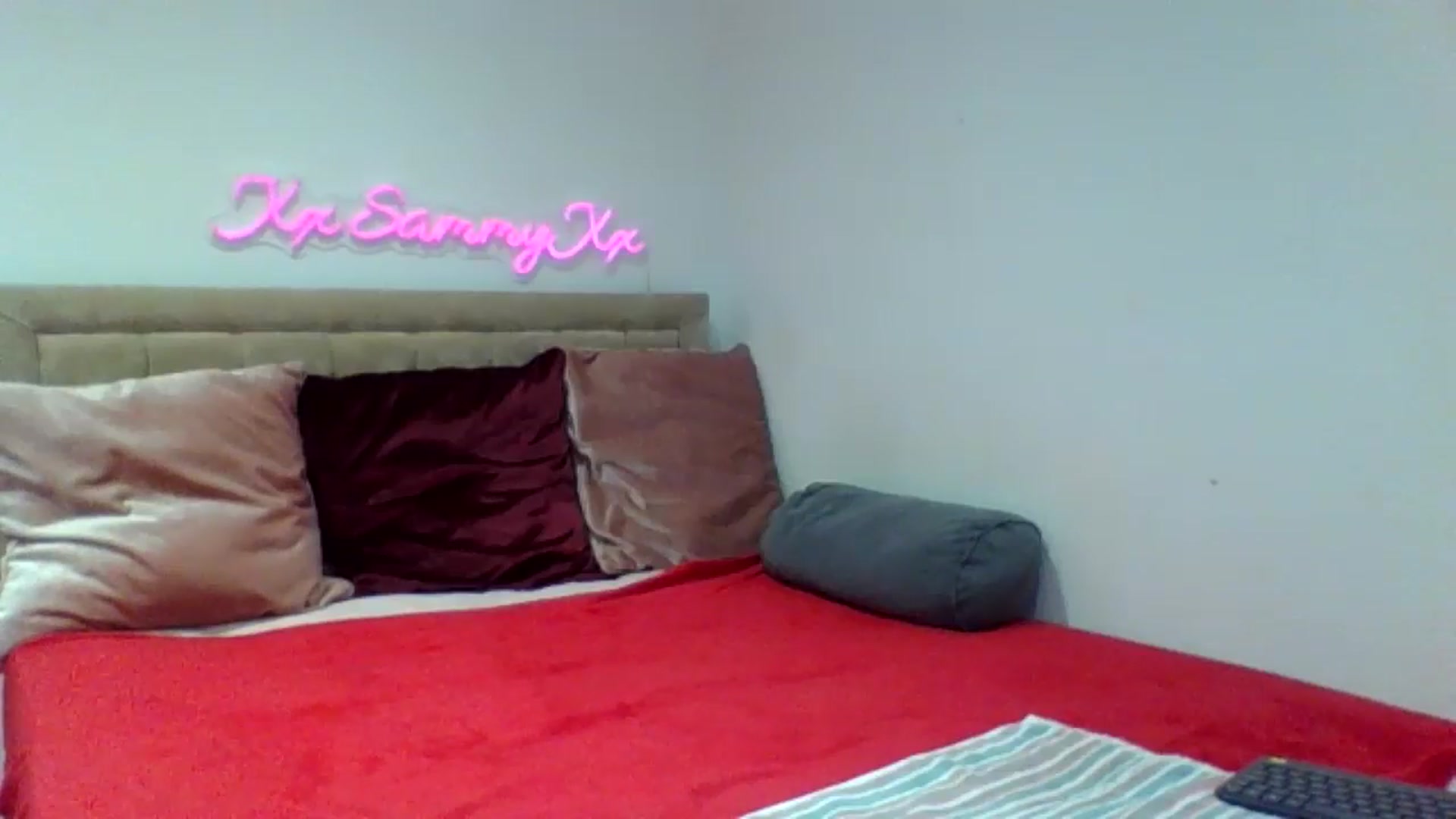 Gallery image thumbnail from innocentSamx's myfreecams stream on, 10/19/2024, 18:33 image 11 of 20