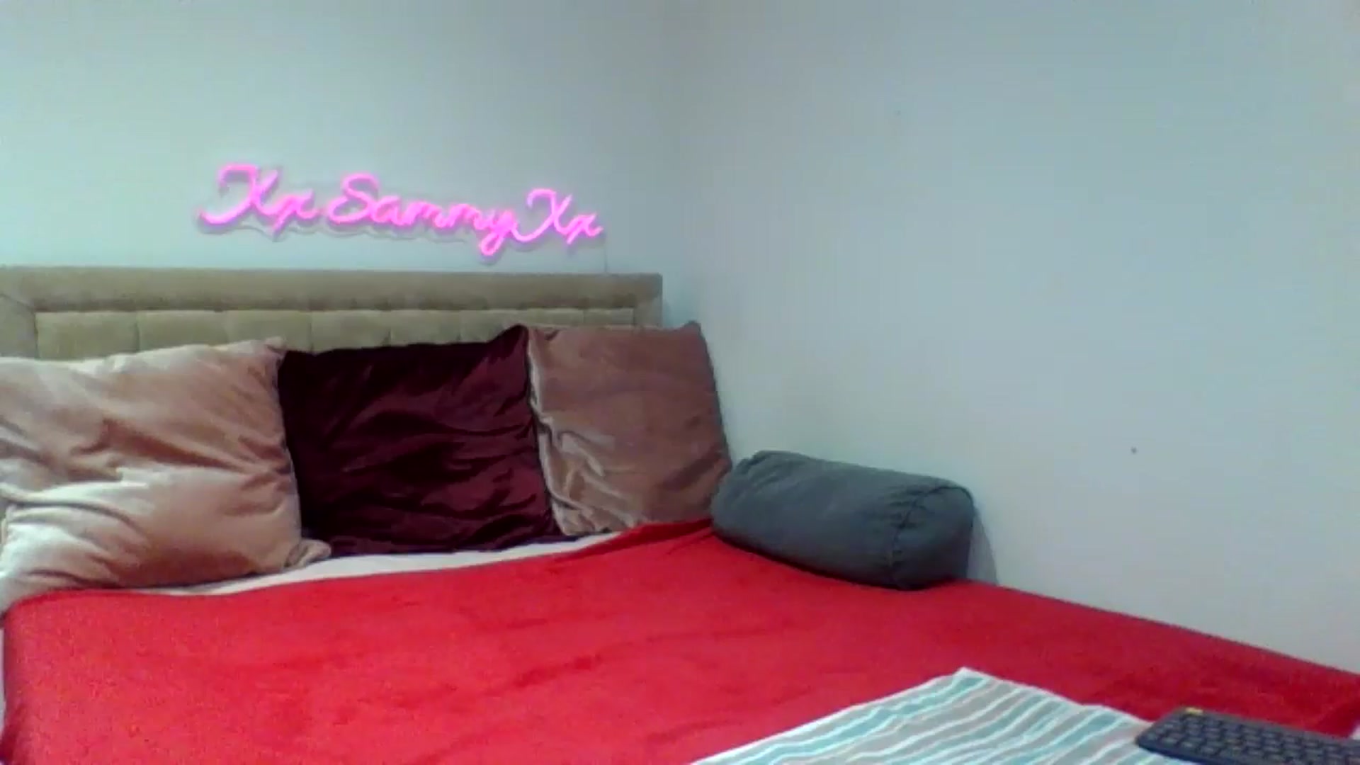 Gallery image thumbnail from innocentSamx's myfreecams stream on, 10/19/2024, 18:33 image 12 of 20
