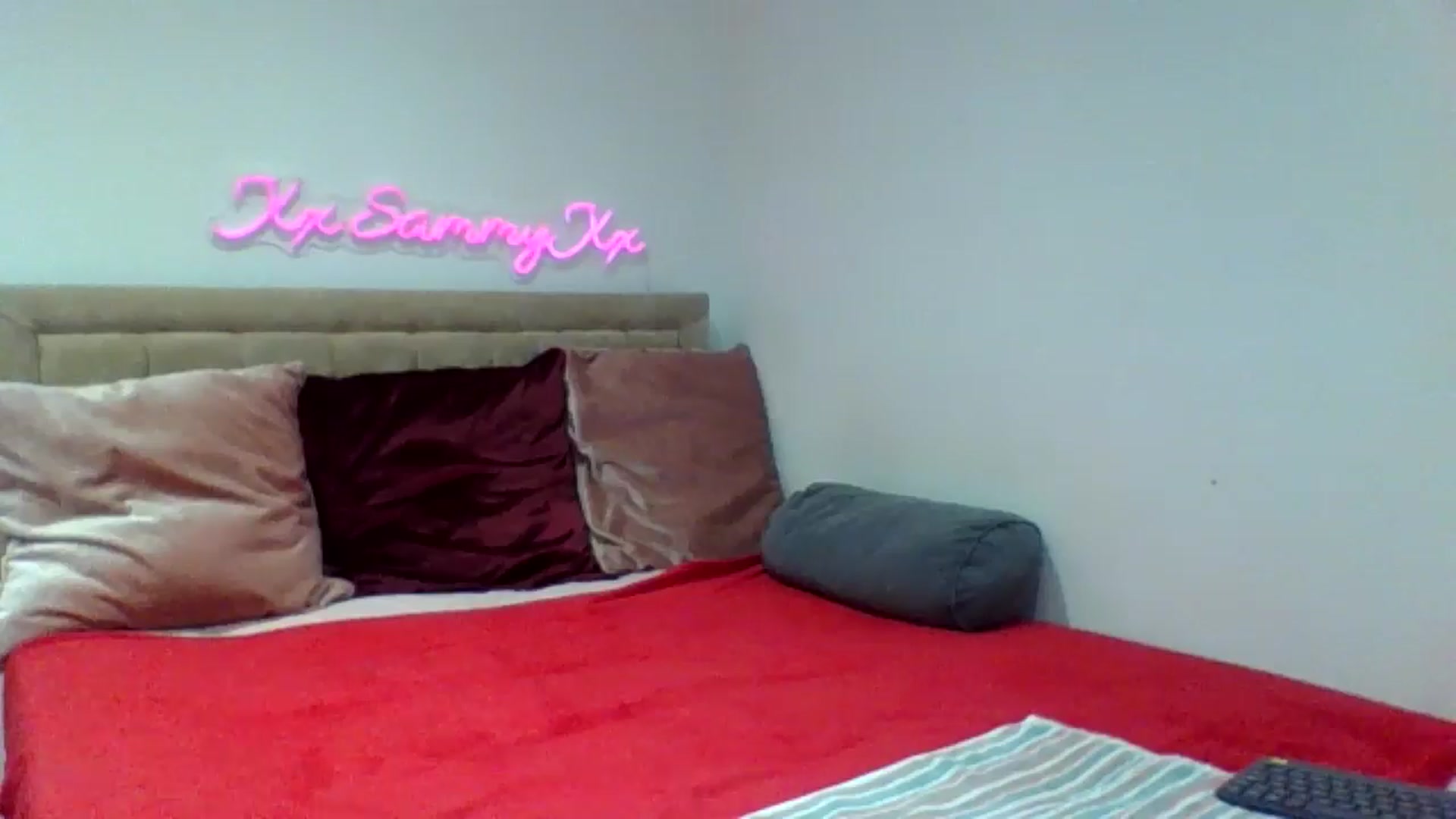 Gallery image thumbnail from innocentSamx's myfreecams stream on, 10/19/2024, 18:33 image 13 of 20