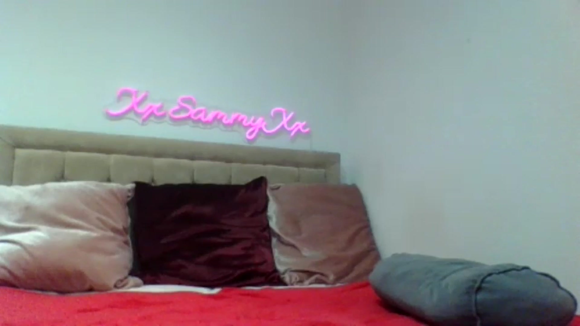 Gallery image thumbnail from innocentSamx's myfreecams stream on, 10/19/2024, 21:23 image 7 of 20
