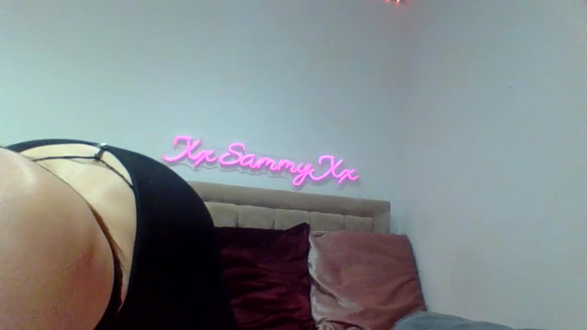 Gallery image thumbnail from innocentSamx's myfreecams stream on, 10/19/2024, 21:23 image 20 of 20