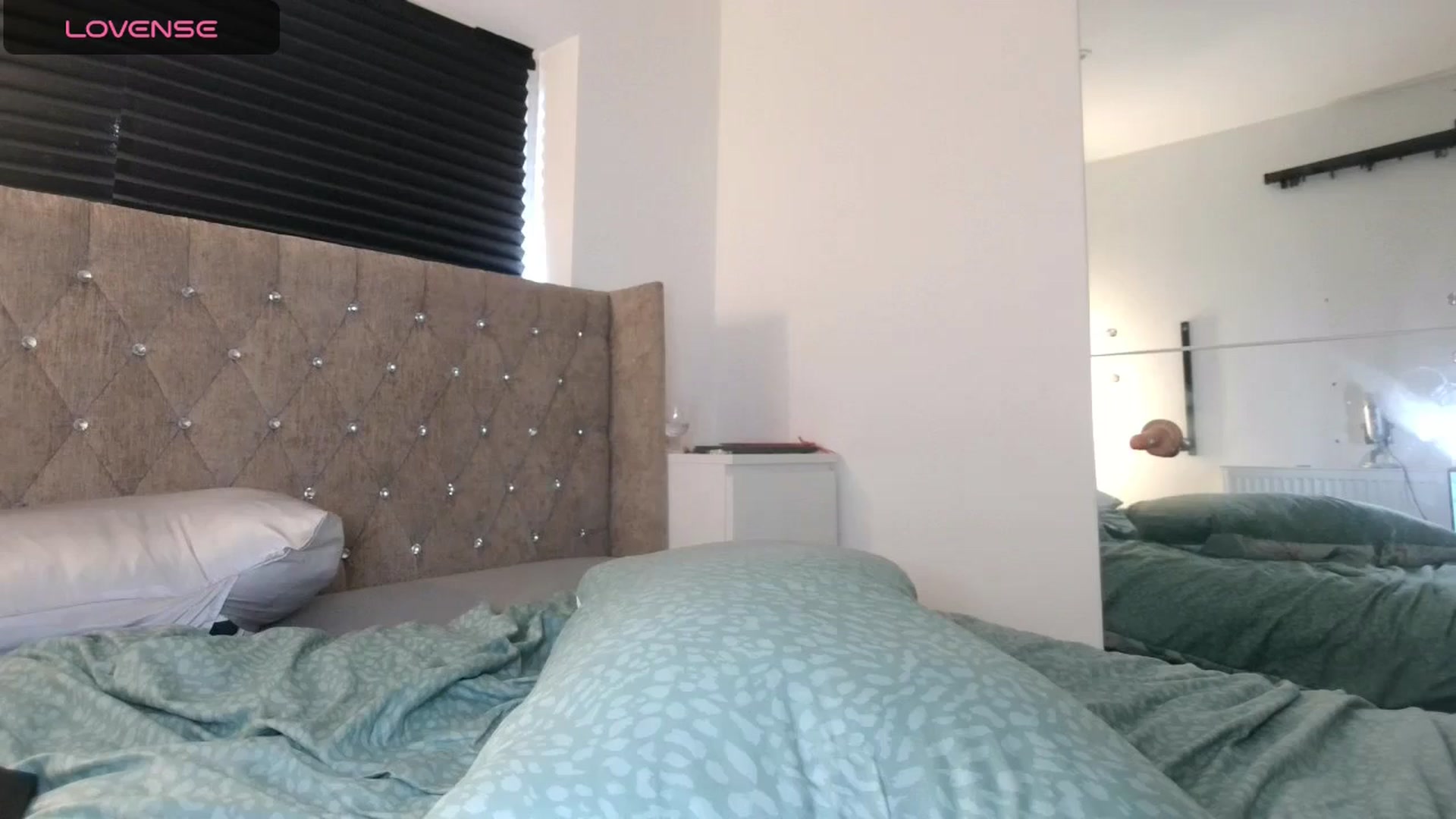 Gallery image thumbnail from innocentSamx's myfreecams stream on, 10/27/2024, 14:00 image 10 of 20