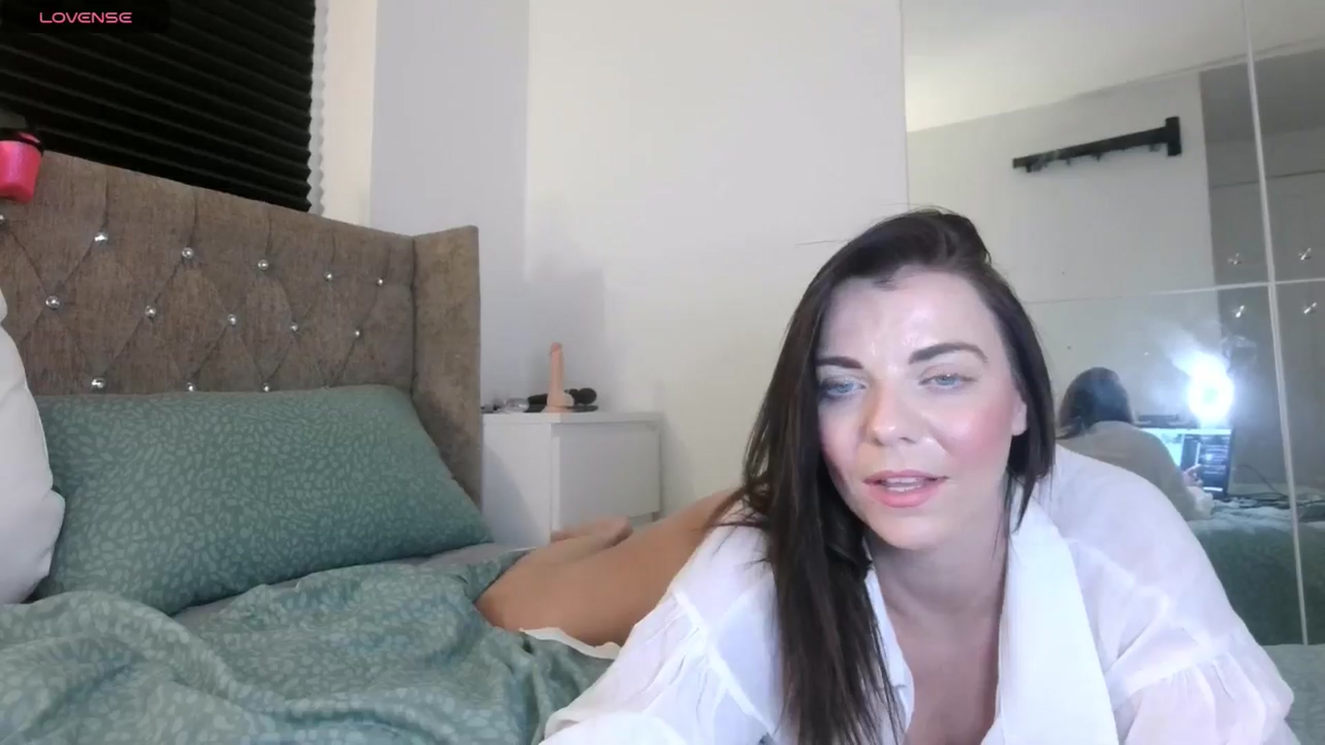 Gallery image thumbnail from innocentSamx's myfreecams stream on, 10/28/2024, 19:56 image 18 of 20