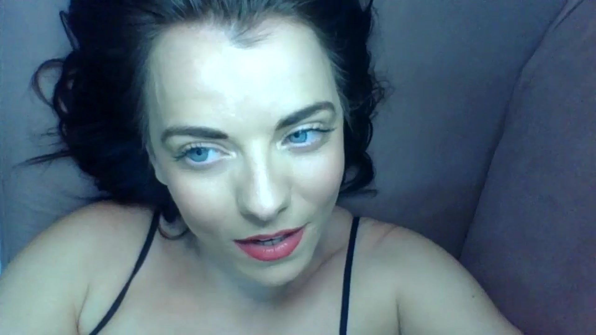 Gallery image thumbnail from innocentSamx's myfreecams stream on, 10/31/2024, 14:15 image 14 of 20