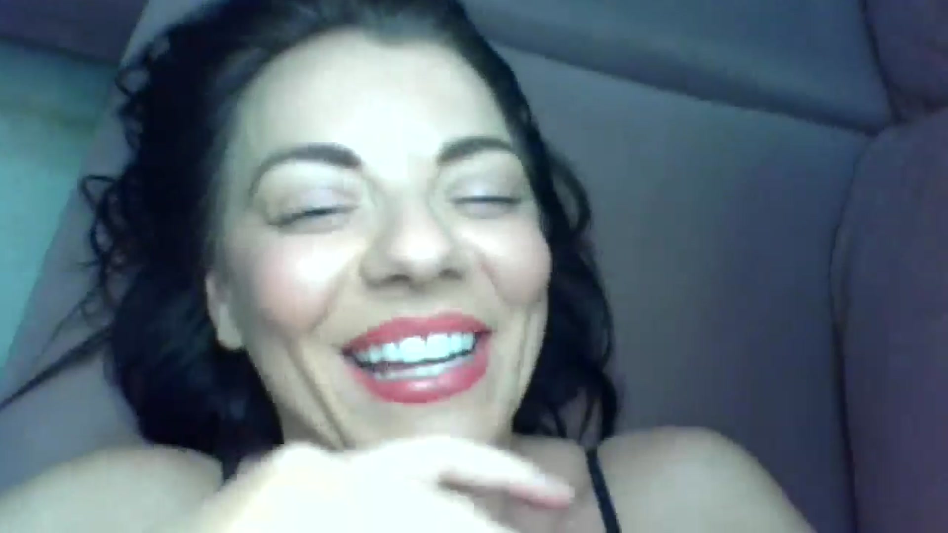 Gallery image thumbnail from innocentSamx's myfreecams stream on, 10/31/2024, 14:31 image 5 of 20
