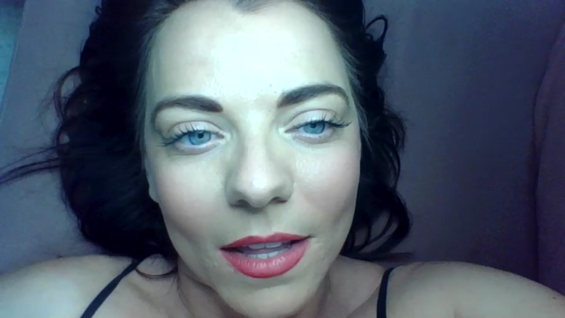 Gallery image thumbnail from innocentSamx's myfreecams stream on, 10/31/2024, 14:31 image 1 of 20